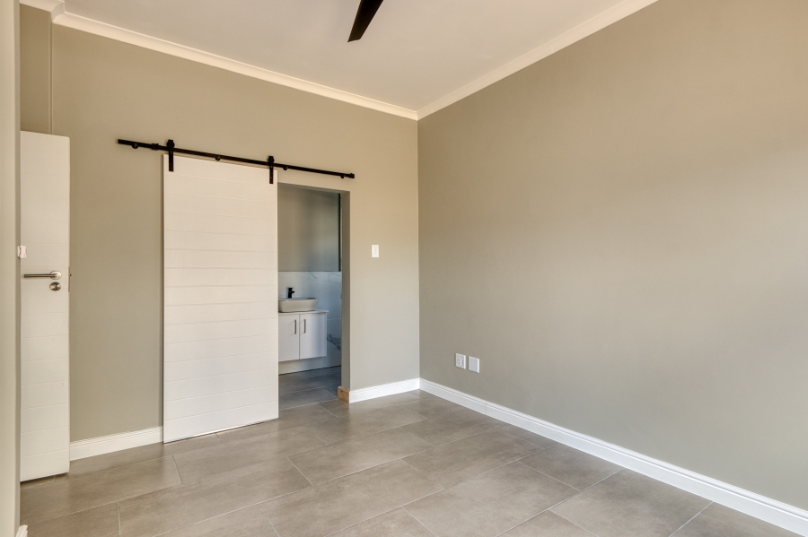 3 Bedroom Property for Sale in Aan de Wijnlanden Western Cape